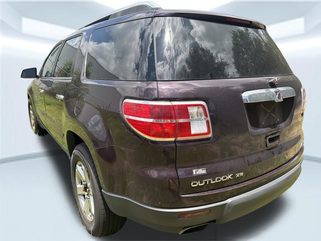 Used 2008 Red Saturn XR image 16