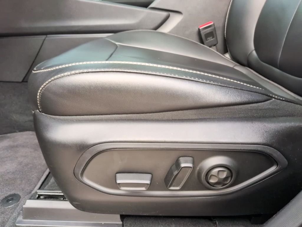 Used 2025 Silver Jeep Limited image 17