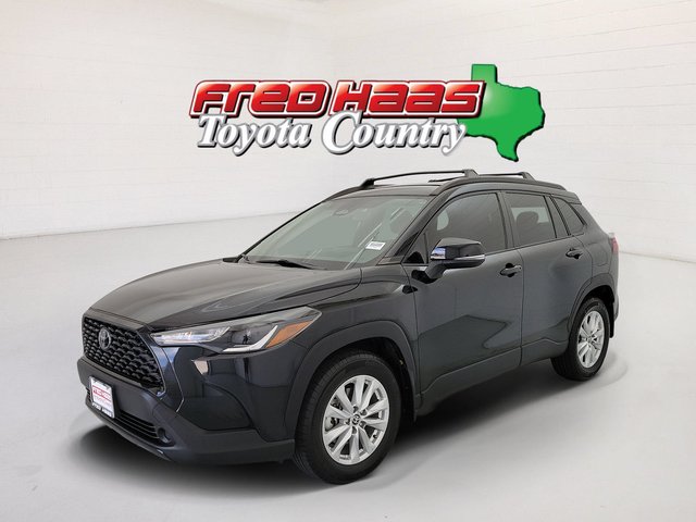 2024 Toyota Corolla Cross LE