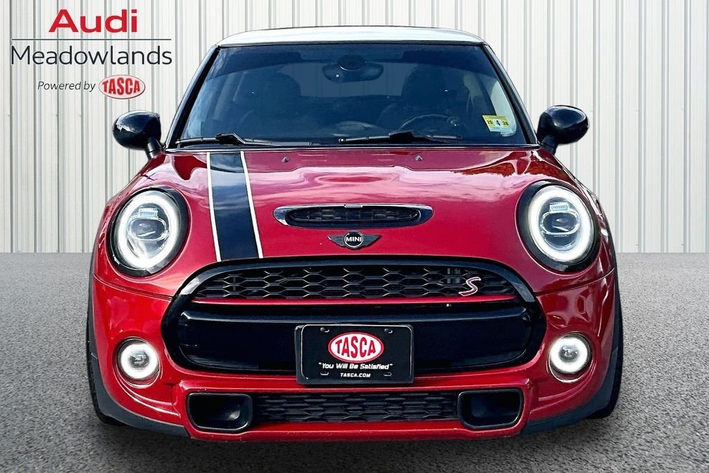 Used 2016 Red MINI Base image 2