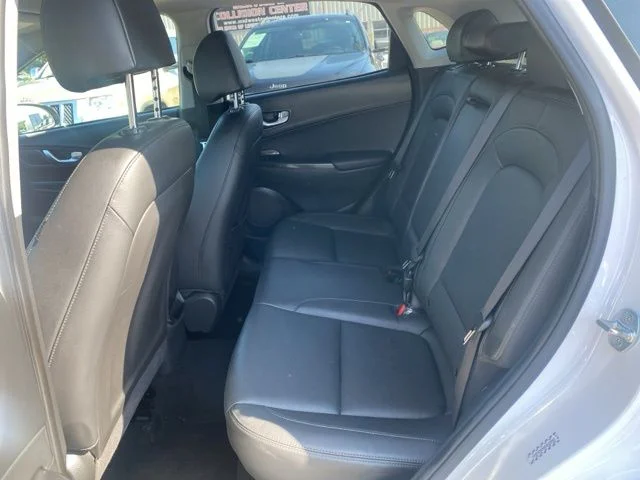 Used 2022 White Hyundai Limited image 18