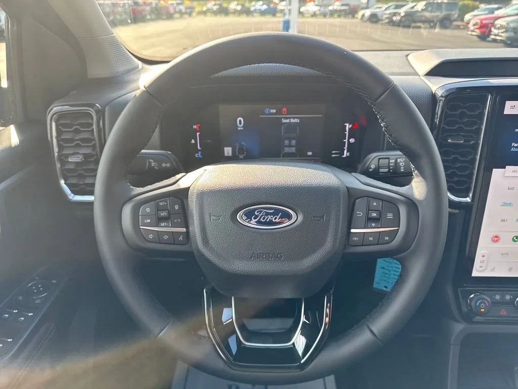 2025 Ford Ranger XLT - Photo 14