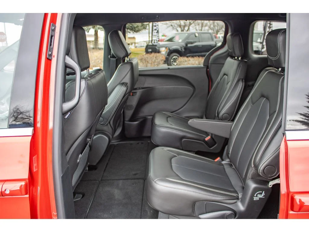 New 2026 Red Hot Pearlcoat Chrysler LX image 34