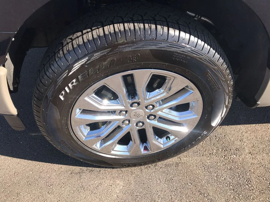 Used 2025 Blue Ford King Ranch image 10