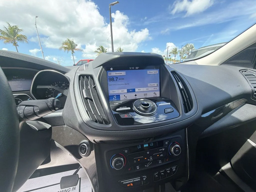 Used 2017 White Ford Titanium image 19