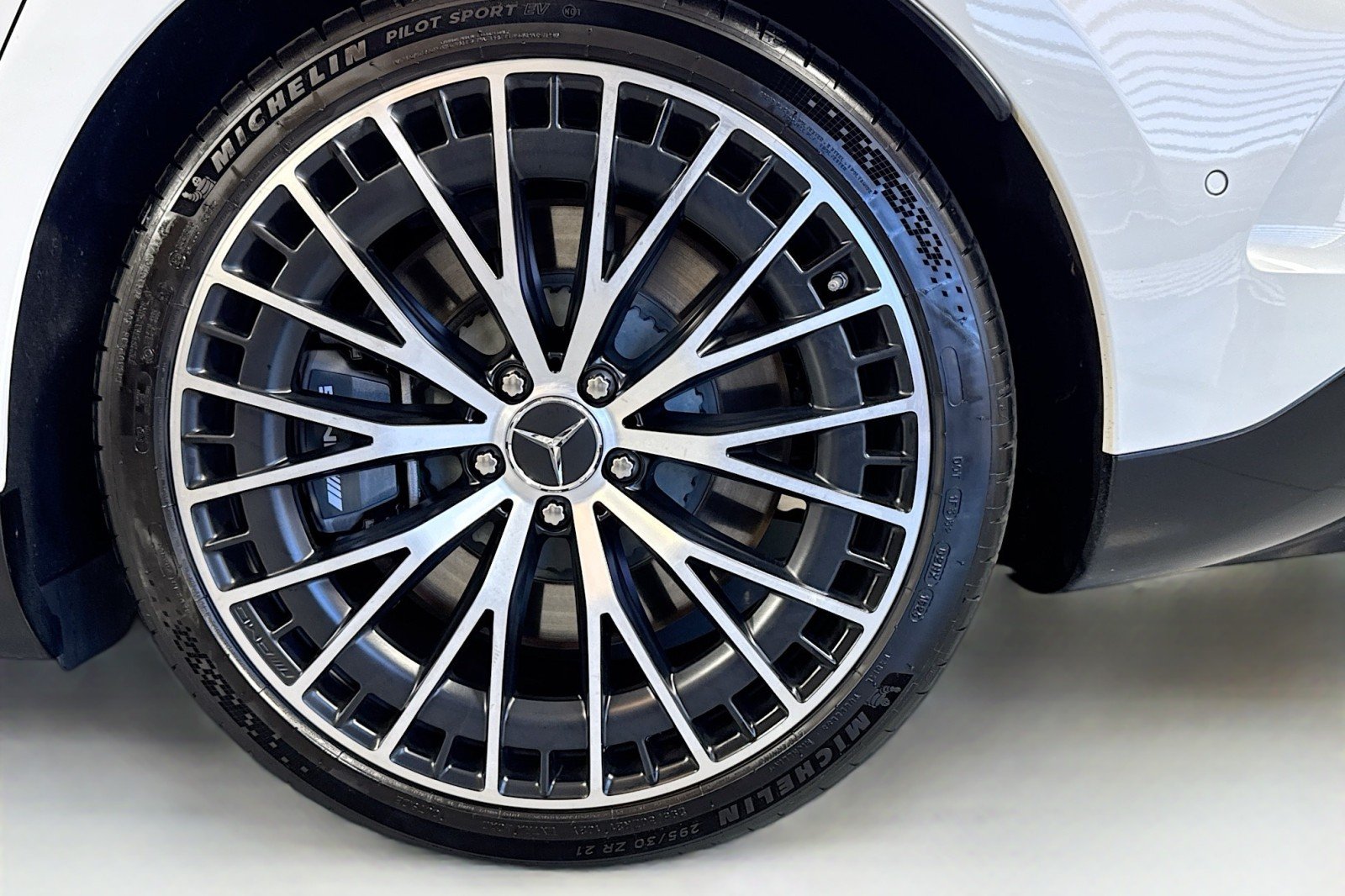 Certified Used 2023 MANUFAKTUR Moonlight White Metallic Mercedes-Benz AMG® EQE 4MATIC+ Sedan image 29