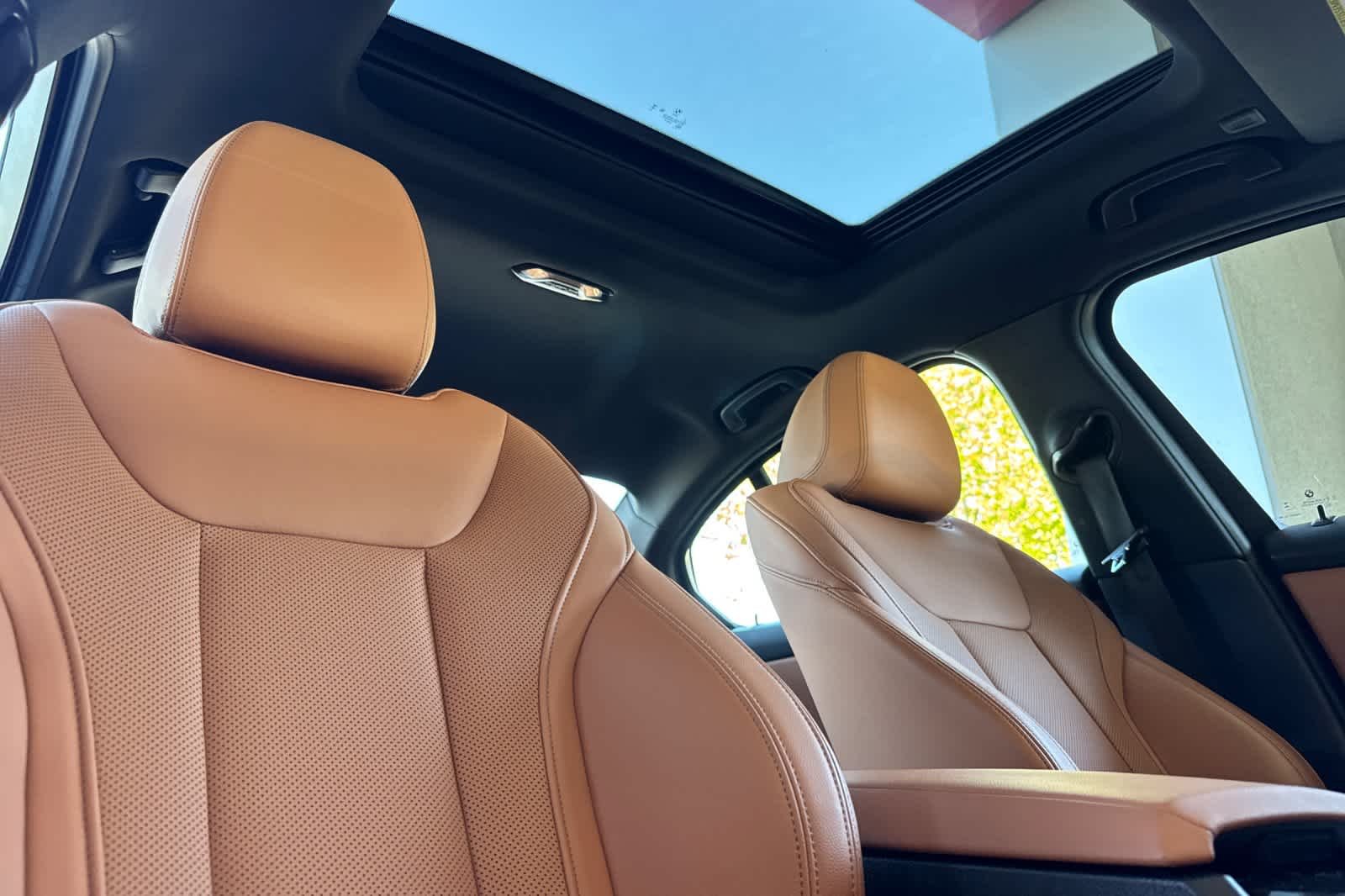 Used 2023 Phytonic Blue Metallic BMW 330e image 17