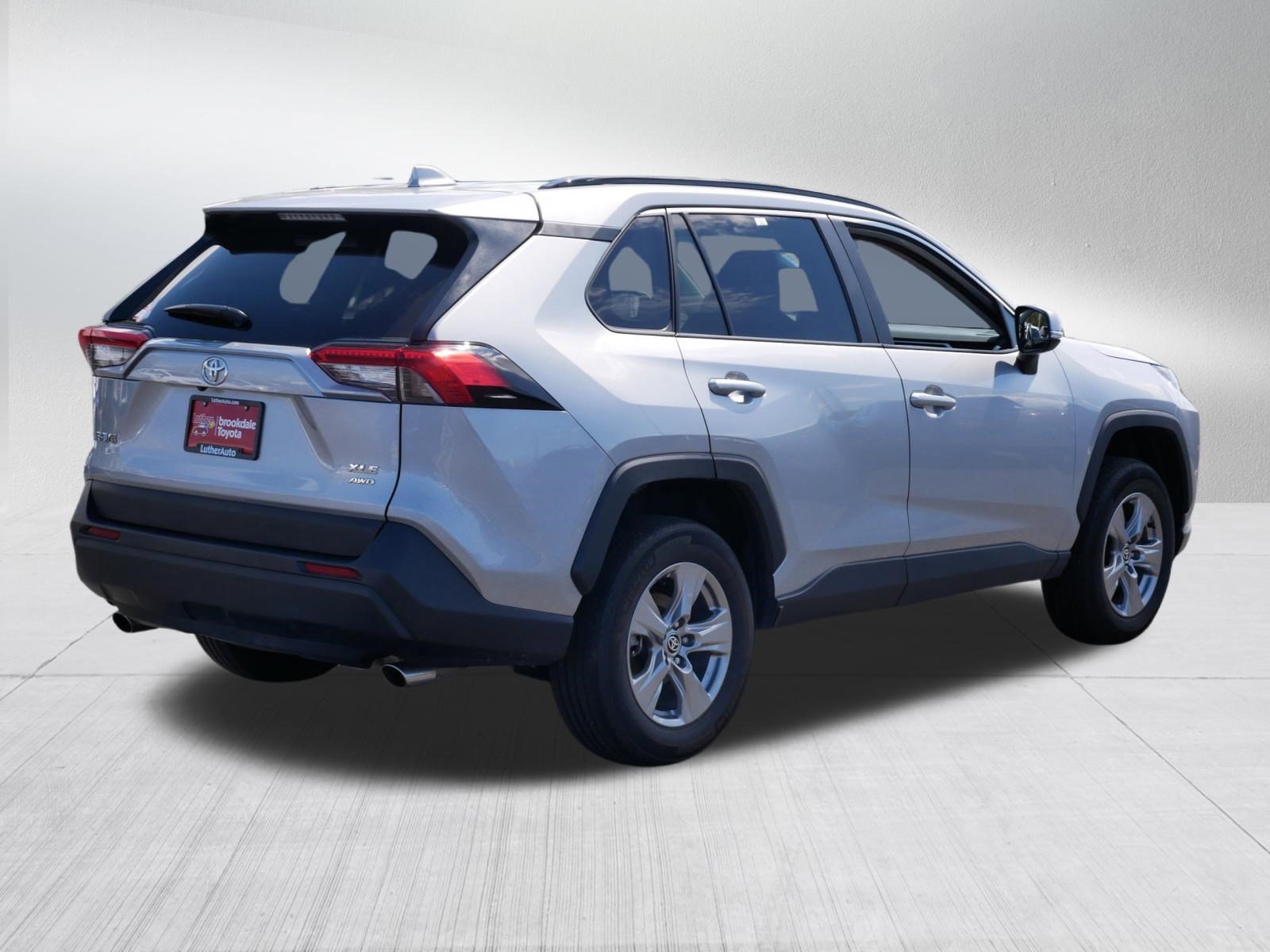 Certified Used 2025 SILVER SKY METALLIC Toyota XLE image 7