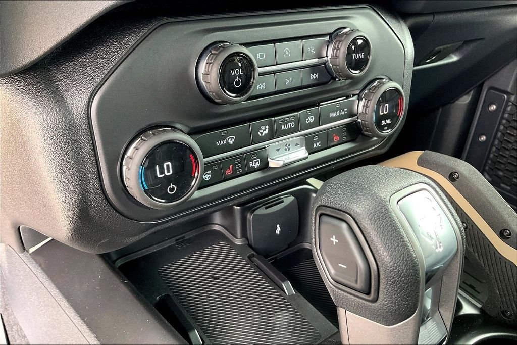 New 2026 Ford Bronco Badlands 4D Sport Utility