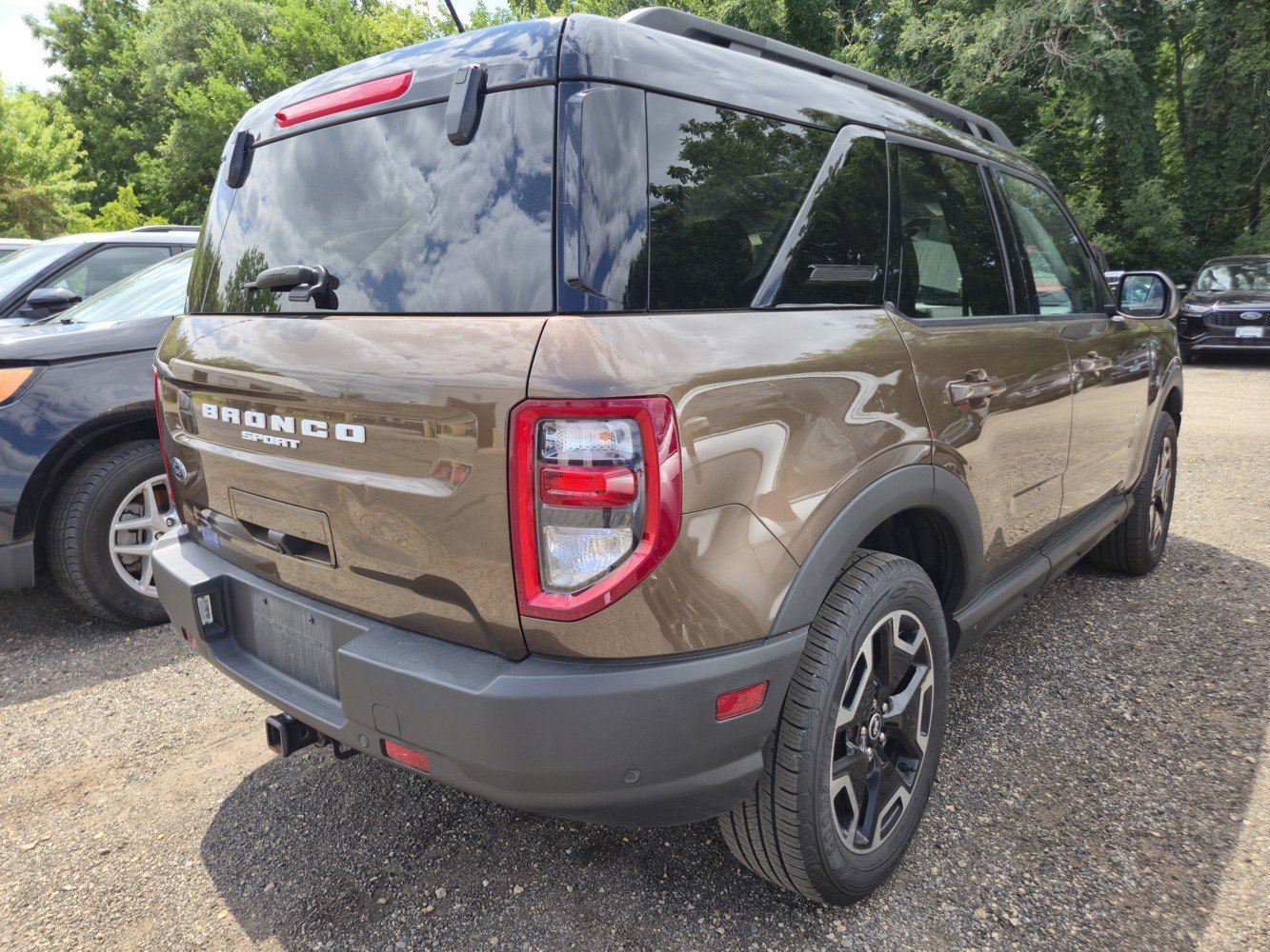 Used 2022 Brown Ford Outer Banks image 4