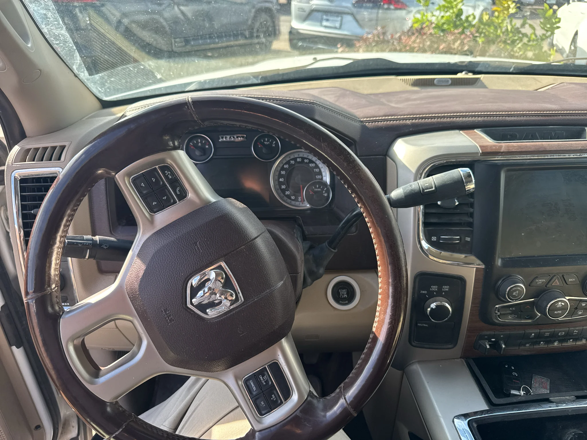 Used 2015 Bright White Clearcoat Ram Laramie image 9