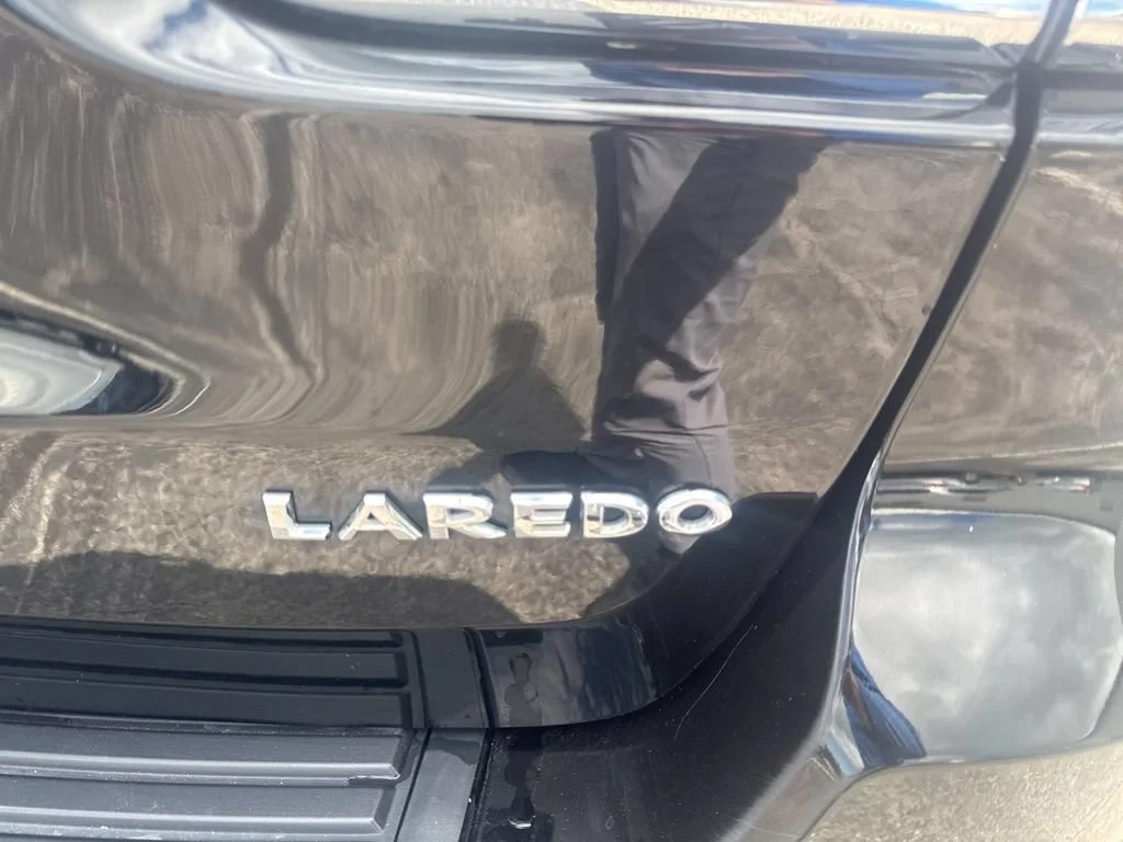 Used 2017 Black Jeep Laredo image 44