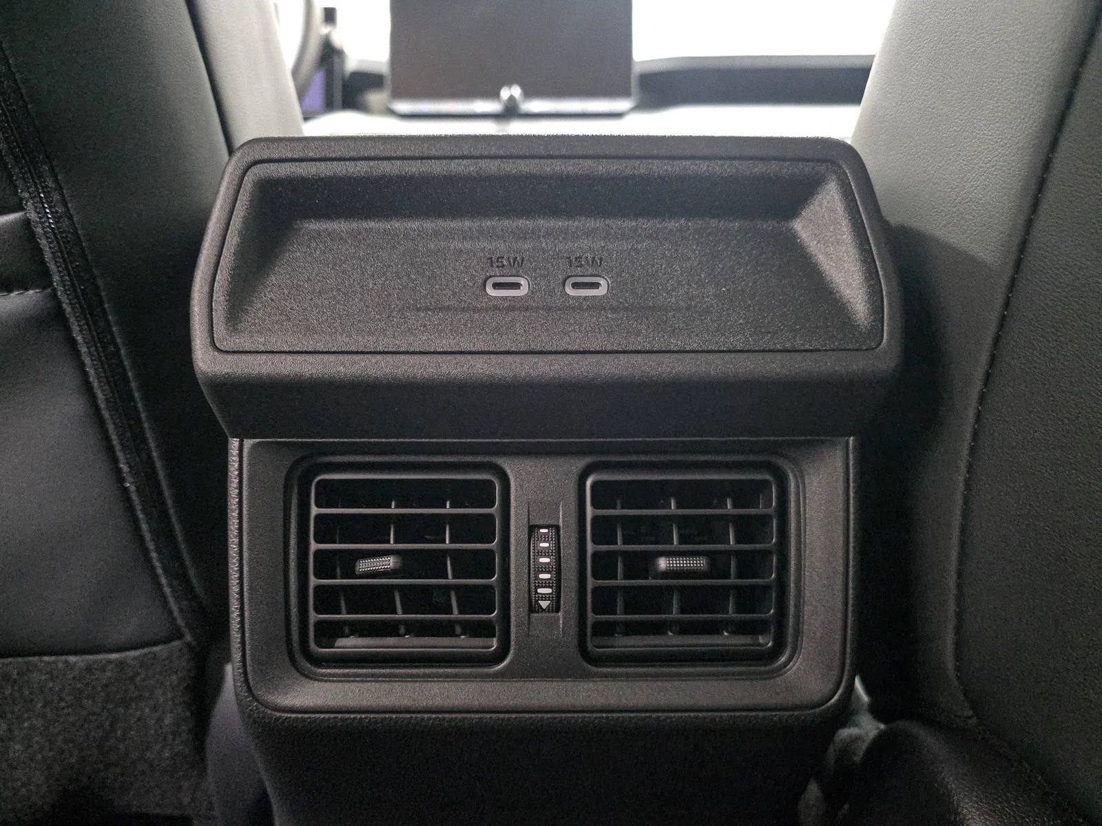 New 2026 Wind Chill Pearl <sup>1</sup> Toyota  XLE Premium image 23