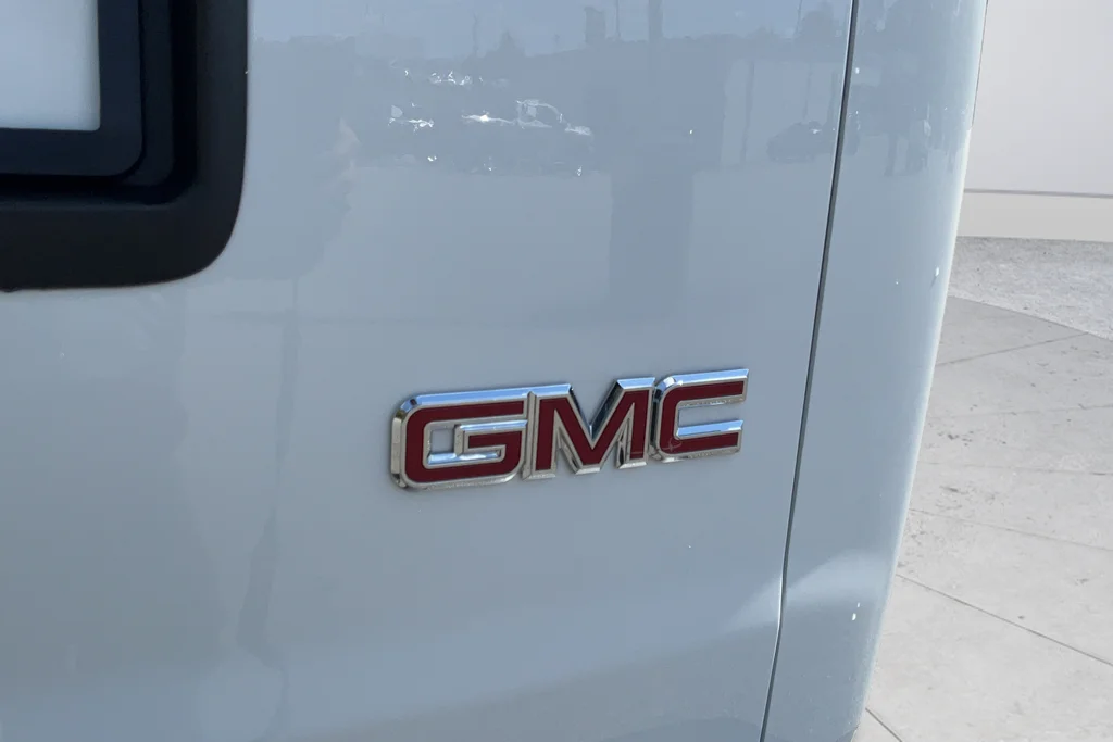 Used 2025 White GMC Work Van image 30