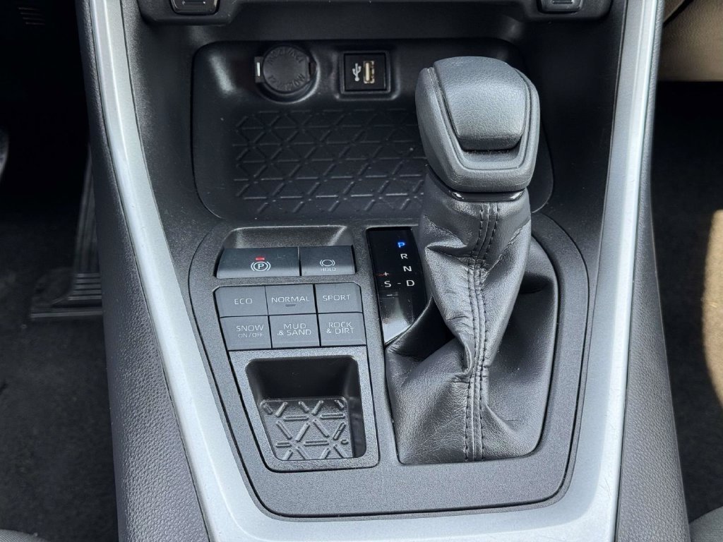 Used 2025 Red Toyota XLE image 6