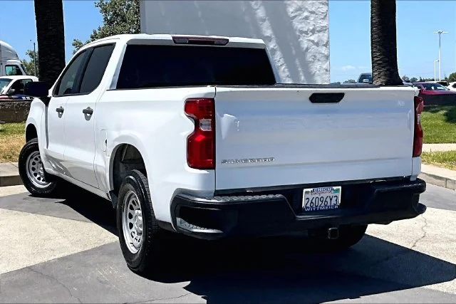 Used 2021 Summit White Chevrolet WT image 12