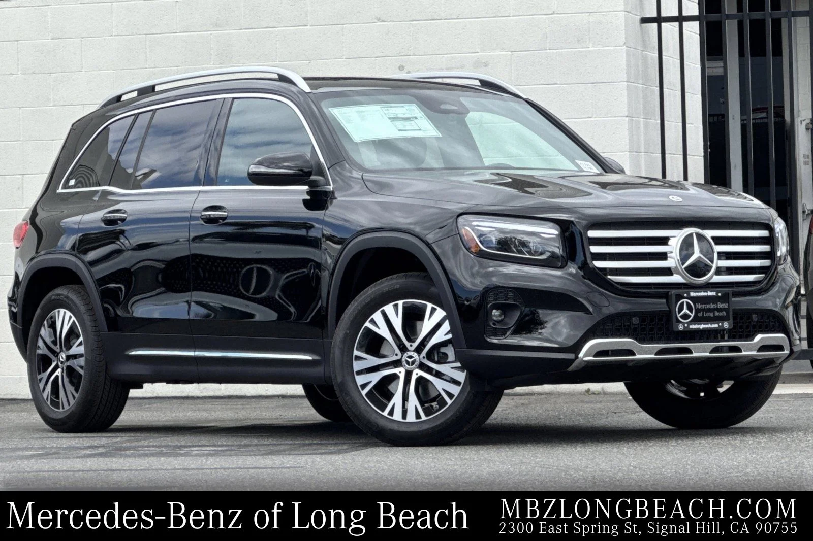 New 2026 Black Mercedes-Benz GLB 250 image 1