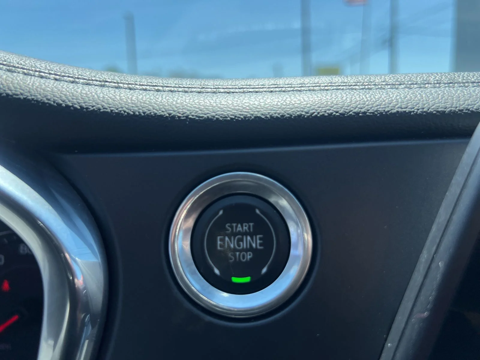 Used 2019 Summit White Chevrolet Base image 30