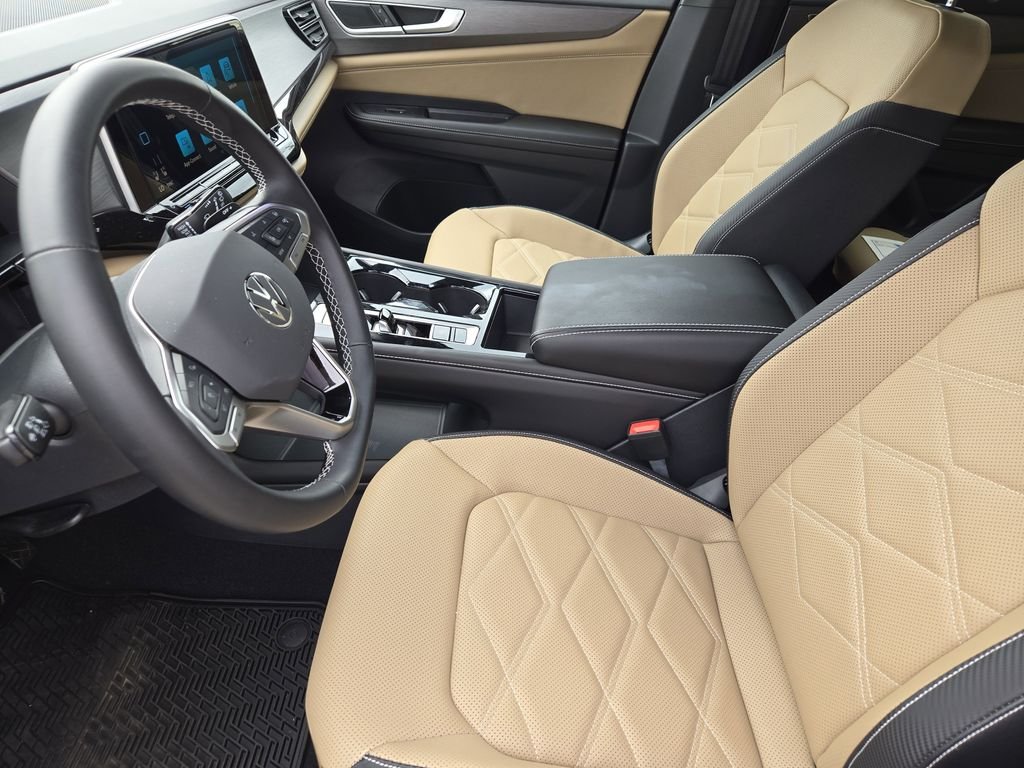 New 2026 Green Volkswagen 2.0T SE w/Technology image 11