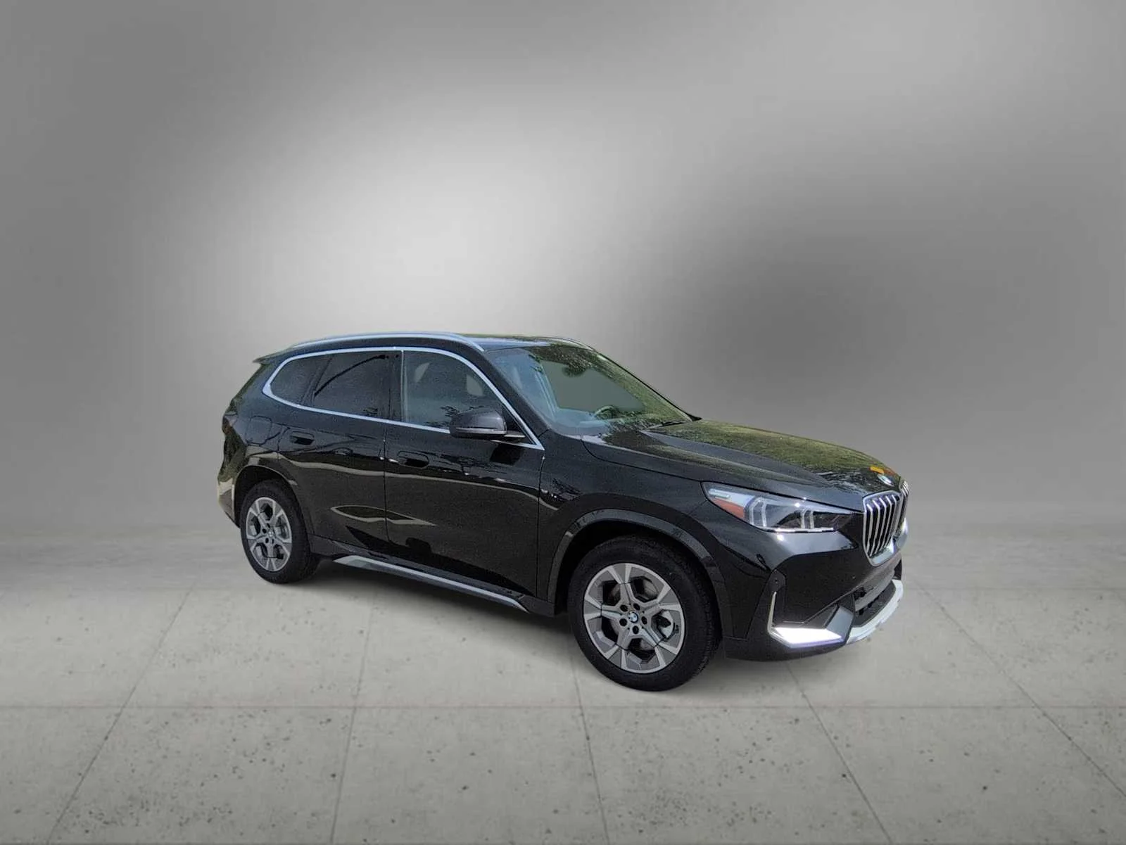 New 2026 Black Sapphire Metallic BMW xDrive28i image 2