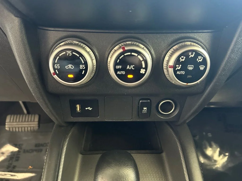 Used 2021 Black Mitsubishi 2.0 ES image 41
