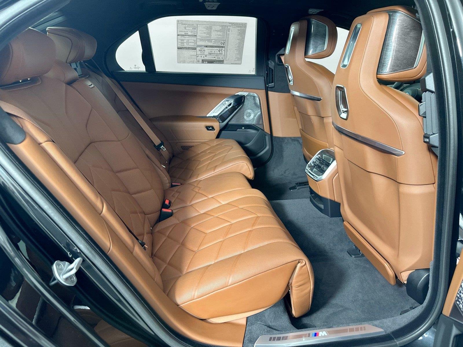 Certified Used 2025 Black Sapphire Metallic BMW M70 image 17