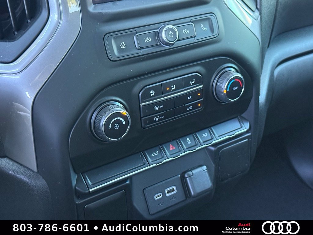 Used 2021 Black Chevrolet Custom image 29