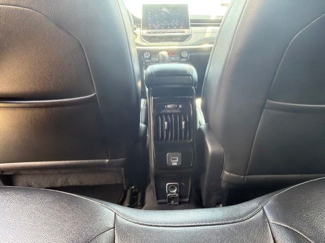Used 2024 Blue Jeep Latitude image 21
