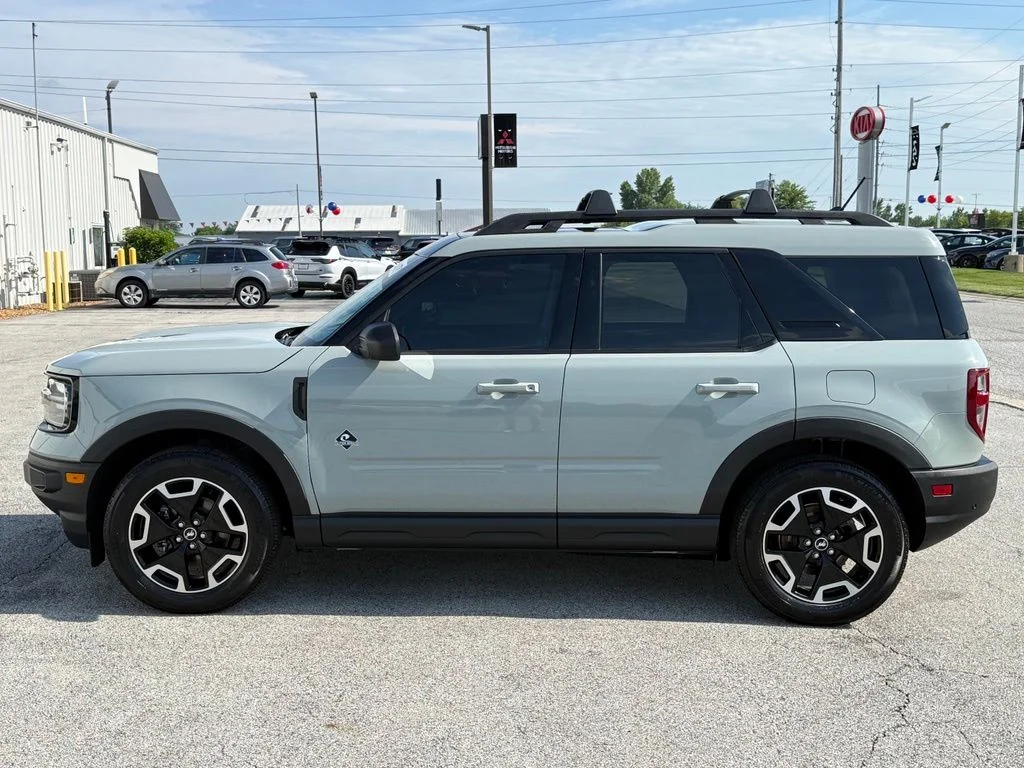 Used 2023 Green Ford Outer Banks image 4