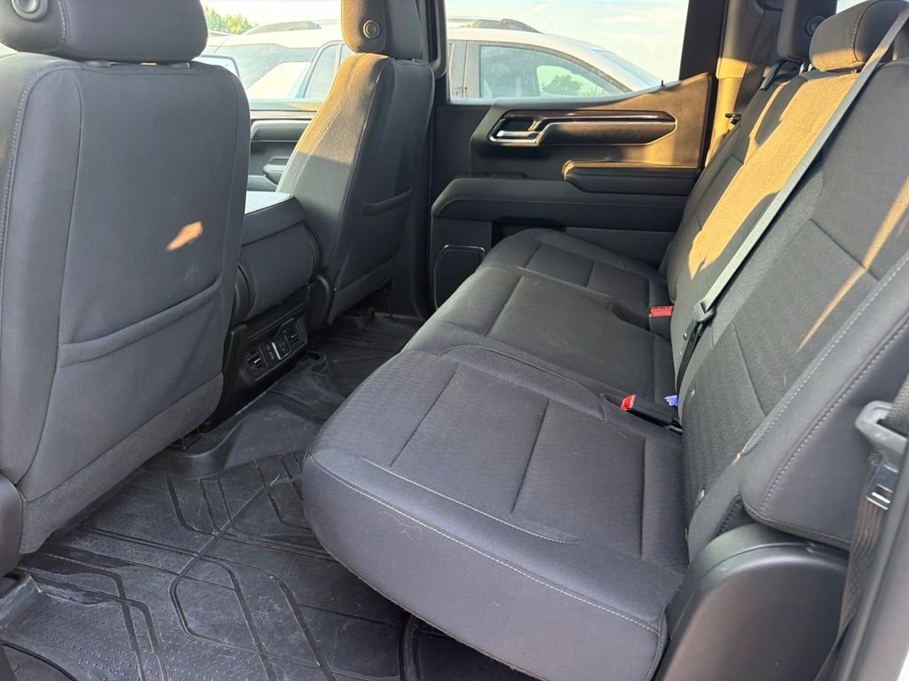 Used 2025 Summit White Chevrolet LT image 9