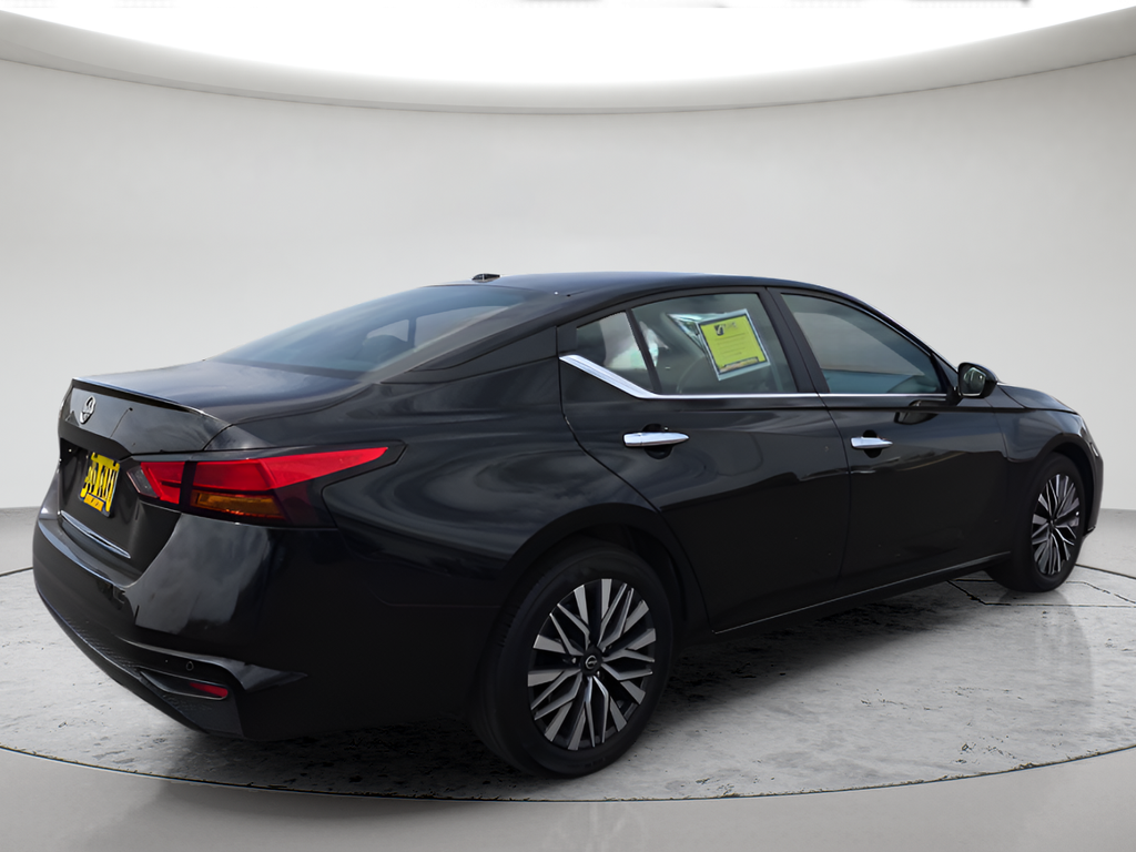 Used 2025 Black Nissan 2.5 SV image 5