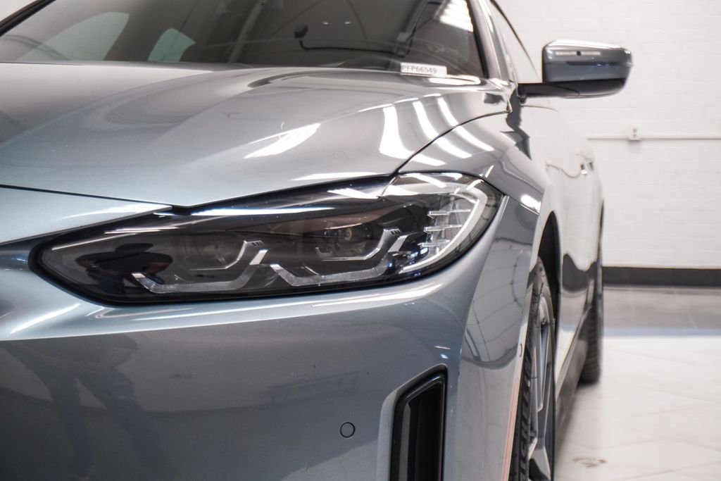 Used 2023 Gray BMW eDrive35 image 40