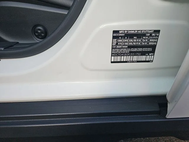 Used 2019 White Mercedes-Benz GLA 250 image 37