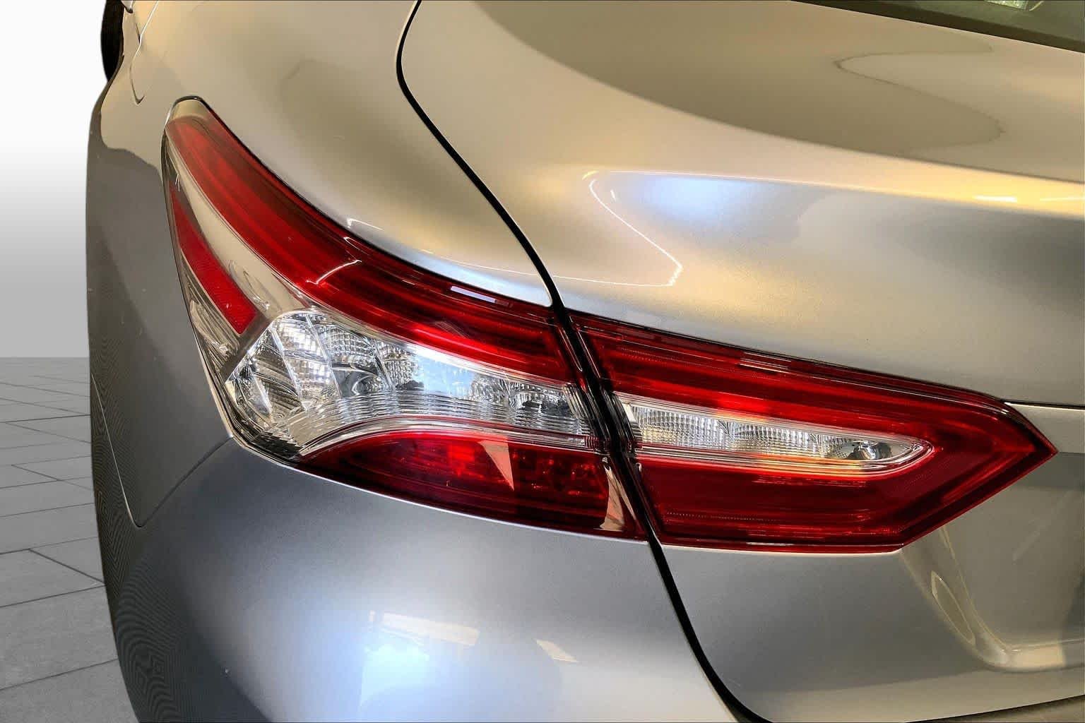 Used 2019 Celestial Silver Metallic Toyota XLE image 28