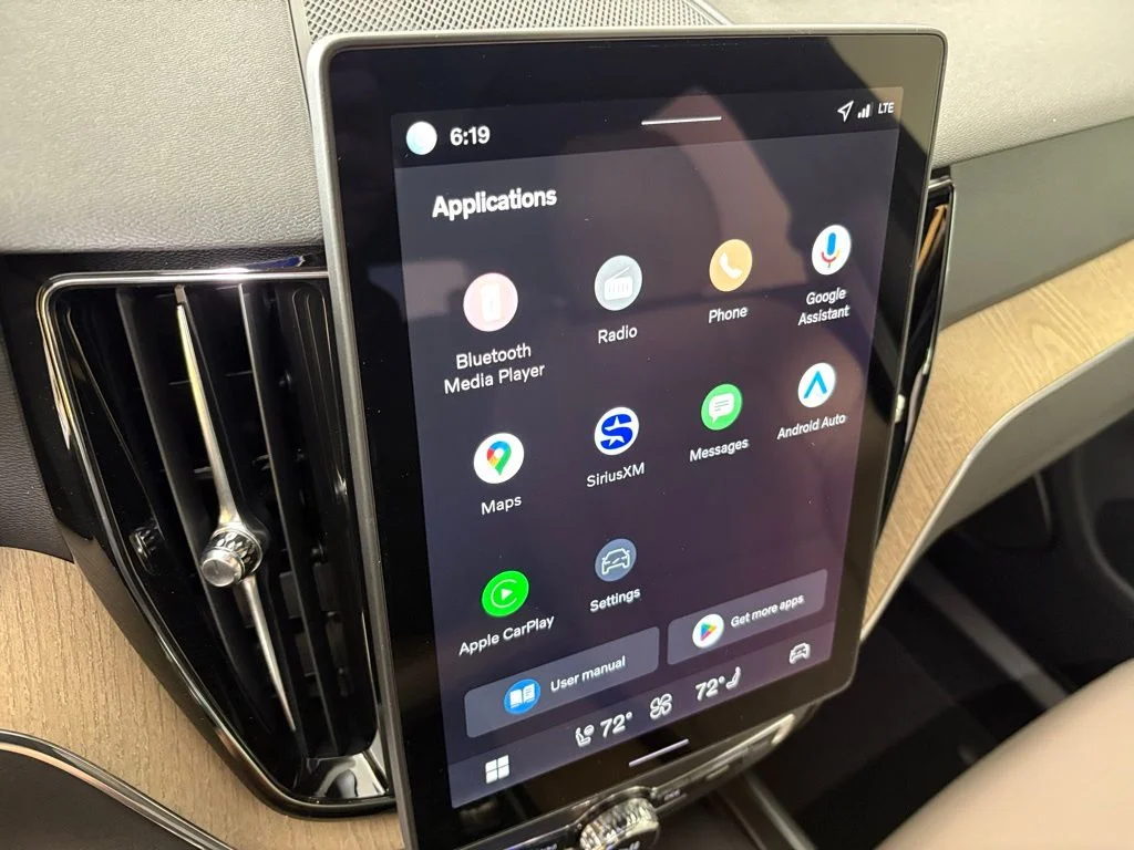 2026 Volvo XC60 Plus - Photo 27