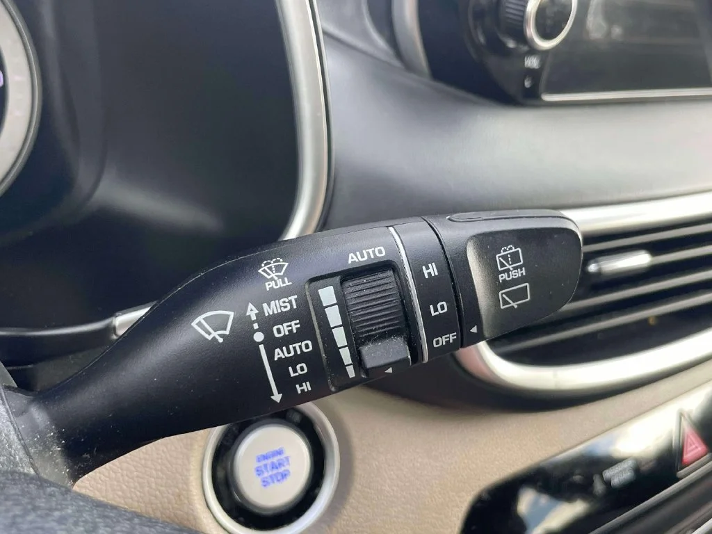 Used 2020 Black Hyundai Ultimate image 25
