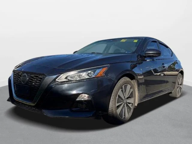 Used 2019 Storm Blue Metallic Nissan 2.5 SV image 1
