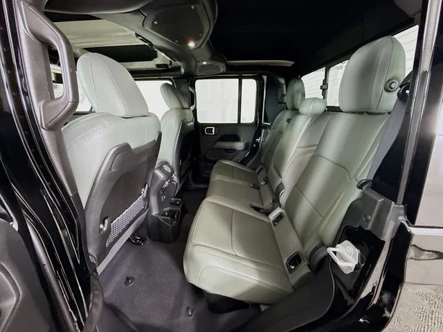 Used 2025 Black Jeep Mojave image 24