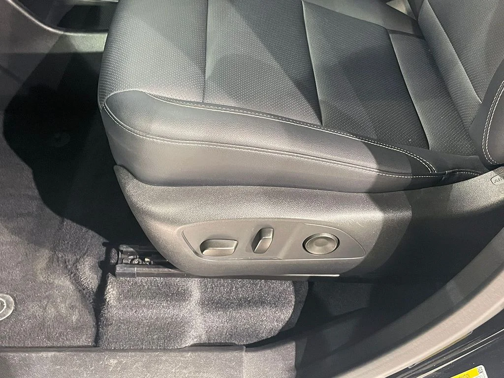 Used 2026 Black Chevrolet LT image 24
