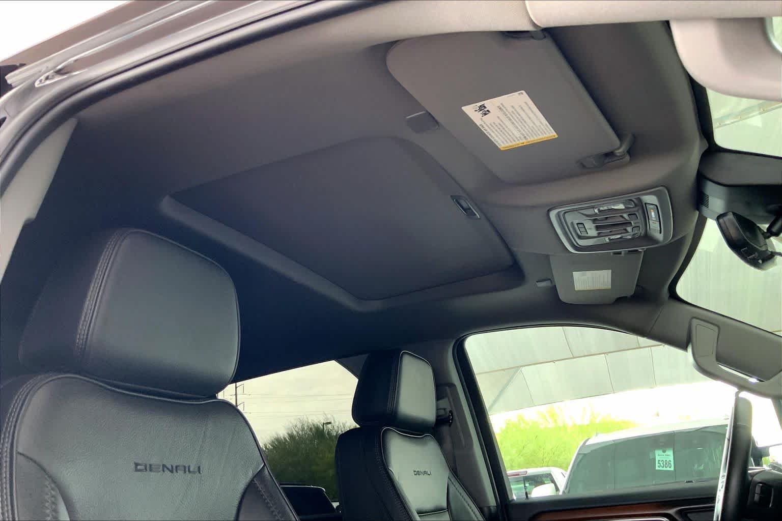 Used 2025 Onyx Black GMC Denali image 14