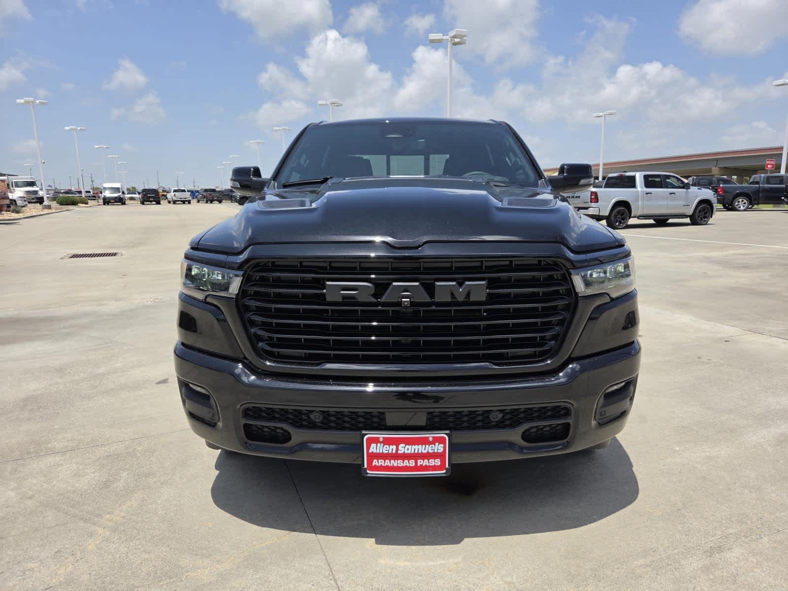 New 2026 Diamond Black Crystal Pearl-Coat Exterior Paint RAM Laramie image 8