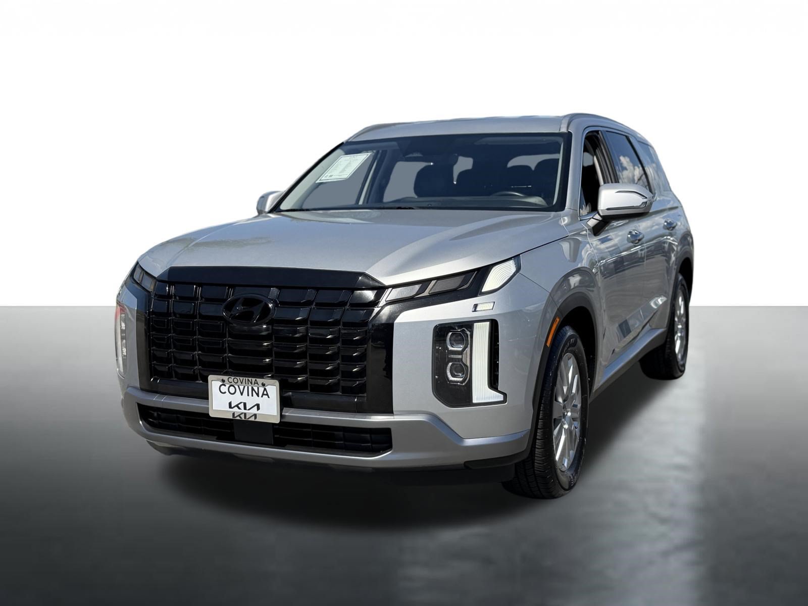 Used 2024 Typhoon Silver Hyundai SEL 7P image 4