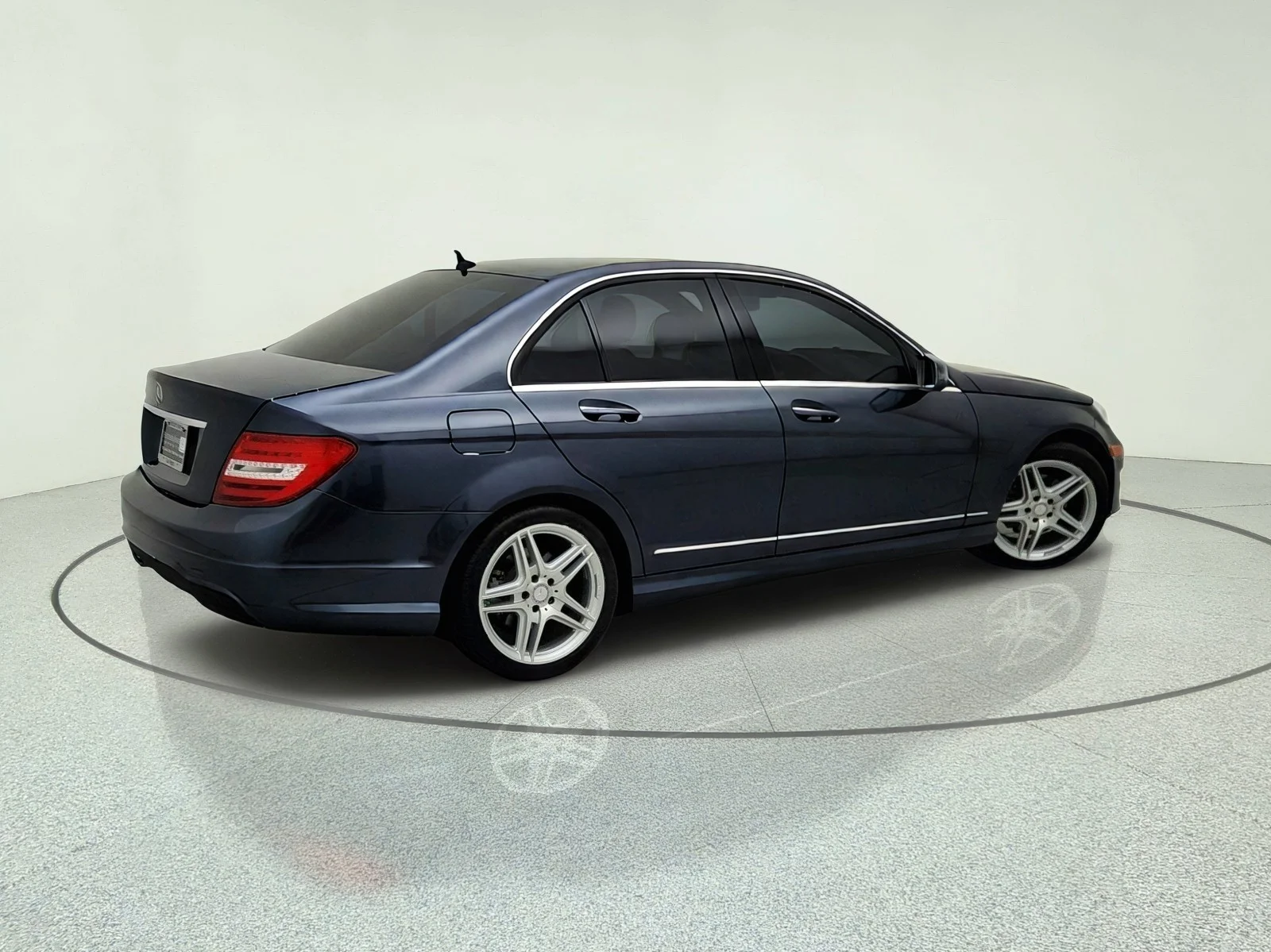 Used 2013 Steel Grey Metallic Mercedes-Benz C 250 Sport image 8