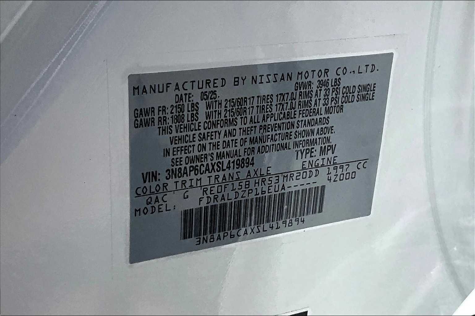 Used 2025 Aspen White Tricoat Nissan SV image 17