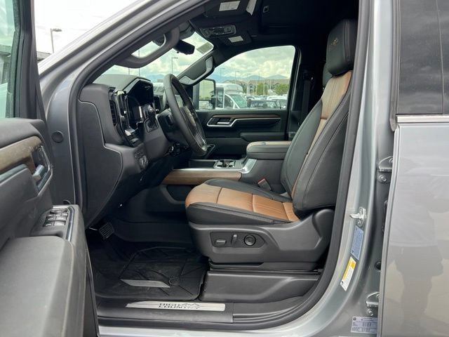 2026 Chevrolet Silverado 3500 HD High Country - Photo 14