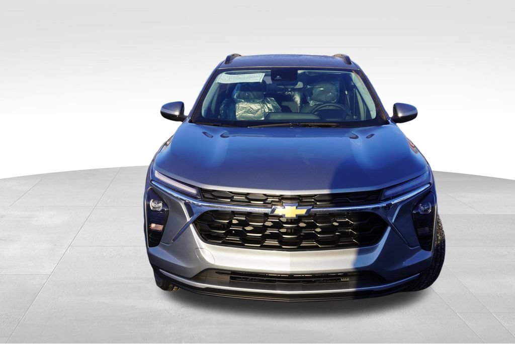 2026 Chevrolet Trax LT - Photo 8