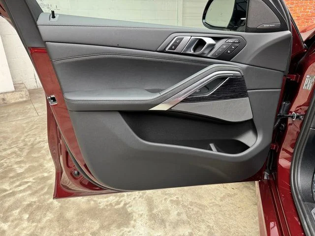 Used 2026 Red BMW xDrive40i image 10