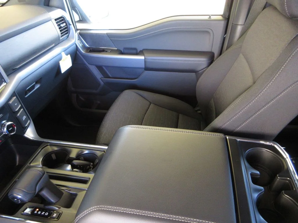 New 2026 Antimatter Blue Metallic Ford XLT image 24