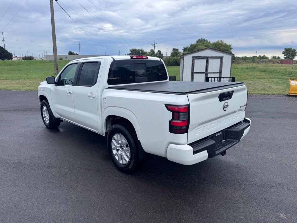 Used 2023 Glacier White Nissan SV image 5