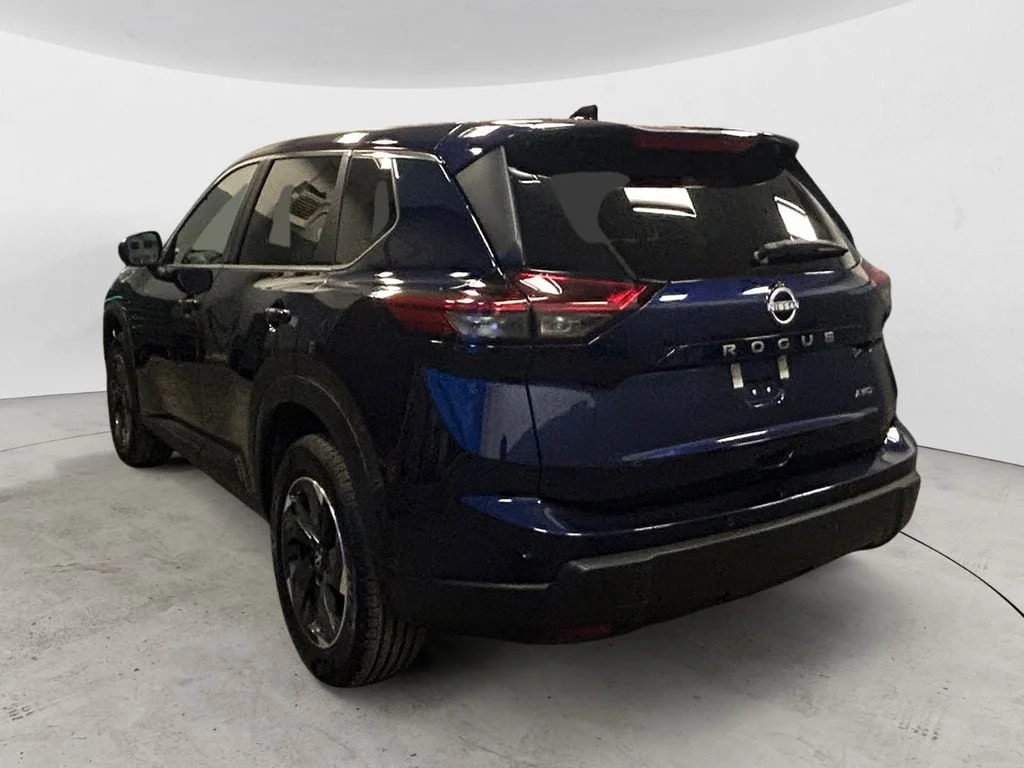 Used 2025 Deep Ocean Blue Pearl Nissan SV image 3